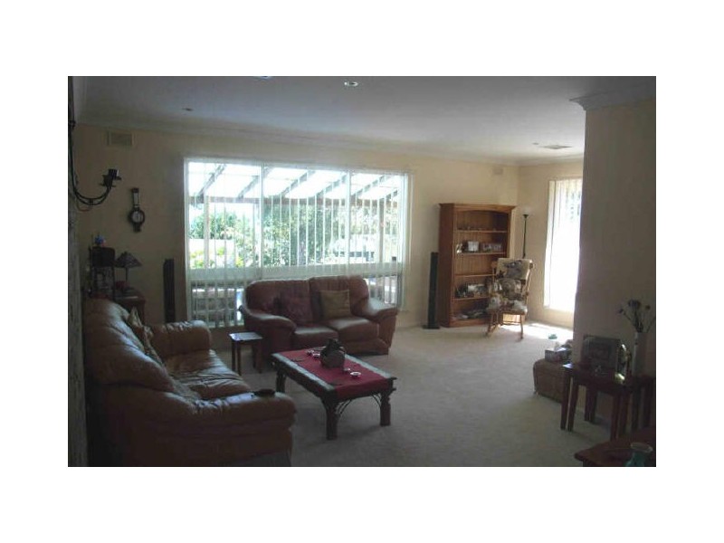 8 Purelli Avenue, Fairview Park SA 5126