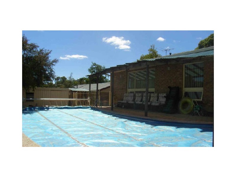 8 Purelli Avenue, Fairview Park SA 5126