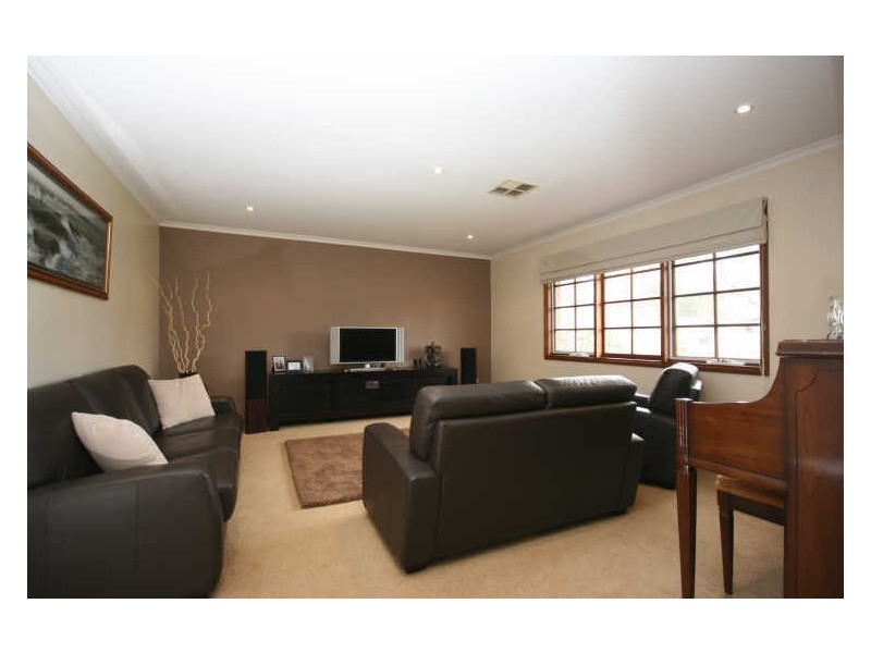 1 Cortlyne Road, Rostrevor SA 5073