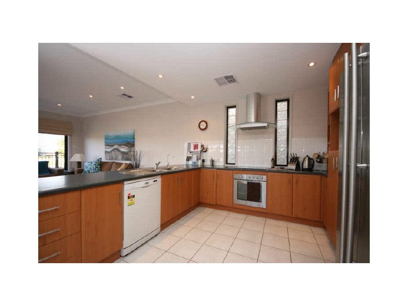 1 Azores Court, Mawson Lakes SA 5095