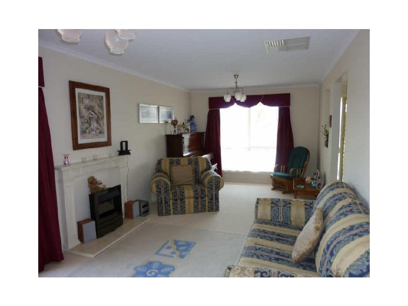 2 Lugarno Street, Redwood Park SA 5097