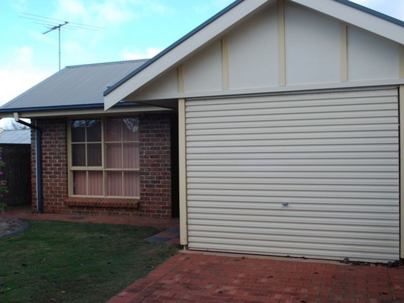 10 Cox Street, Wynn Vale SA 5127