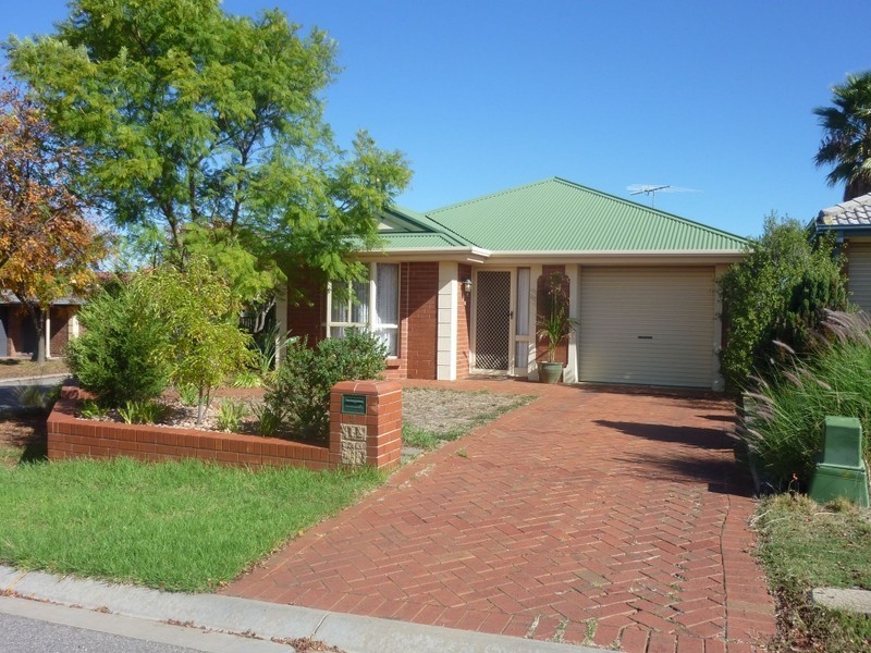 2 Dunbarton Crescent, Greenwith SA 5125