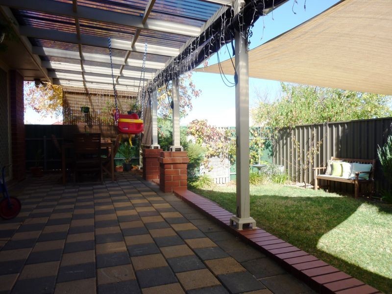 2 Dunbarton Crescent, Greenwith SA 5125