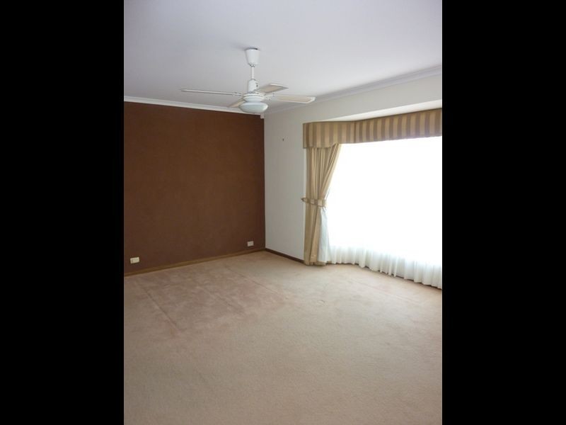 15 Barrett Court, Golden Grove SA 5125