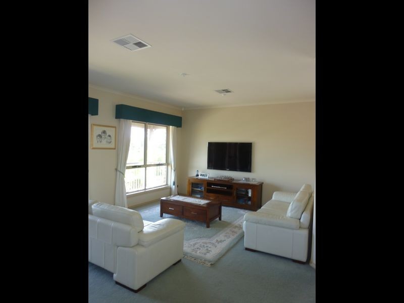 4 Winchester Crescent, Golden Grove SA 5125