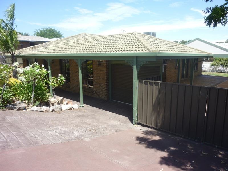4 Grasslands Court, Wynn Vale SA 5127