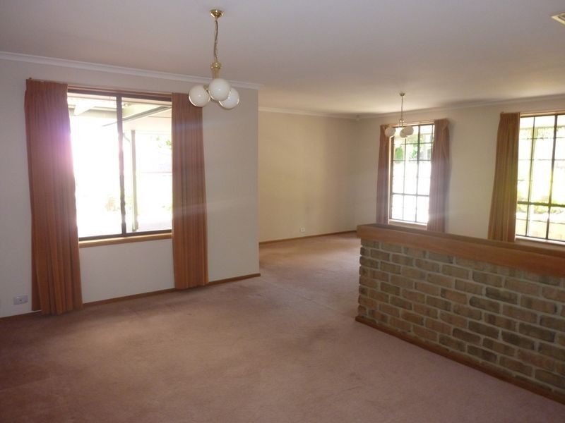 4 Grasslands Court, Wynn Vale SA 5127