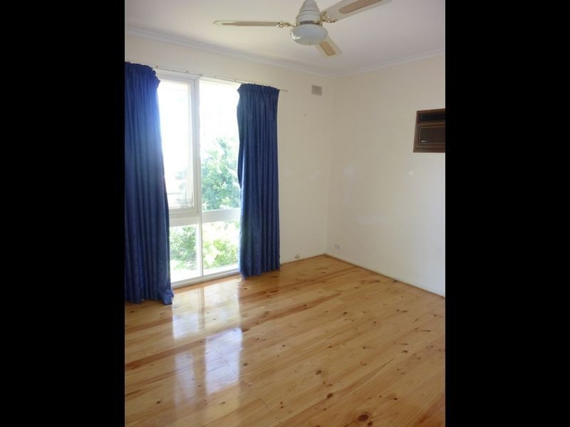 11 Darrell Street, Evanston Park SA 5116