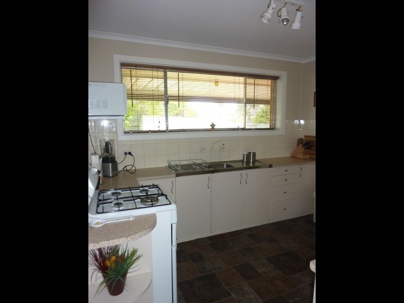 15 Abelia Avenue, Para Vista SA 5093