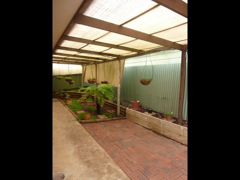 15 Abelia Avenue, Para Vista SA 5093