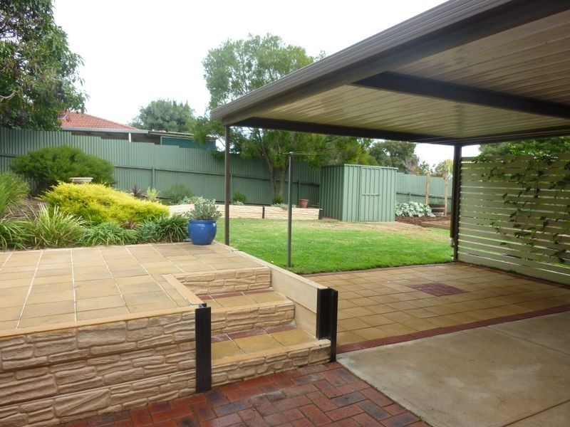 15 Abelia Avenue, Para Vista SA 5093