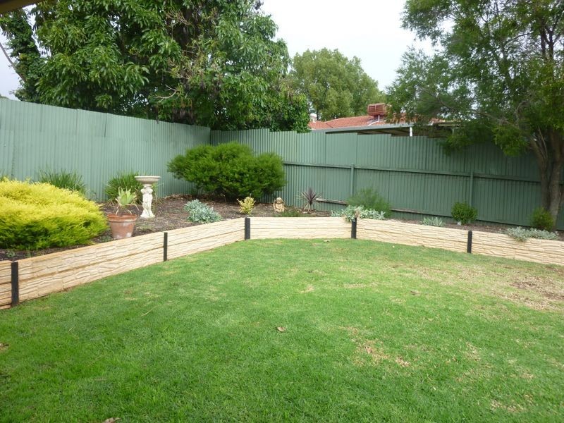 15 Abelia Avenue, Para Vista SA 5093