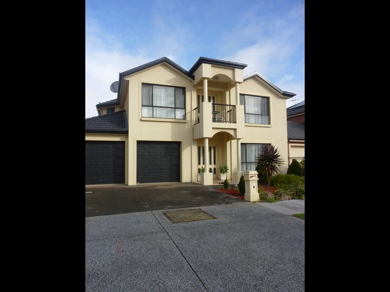 7 Isla Circuit, Mawson Lakes SA 5095