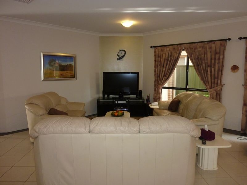 7 Isla Circuit, Mawson Lakes SA 5095