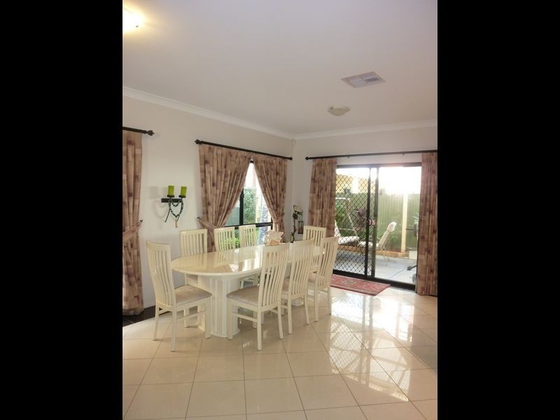 7 Isla Circuit, Mawson Lakes SA 5095