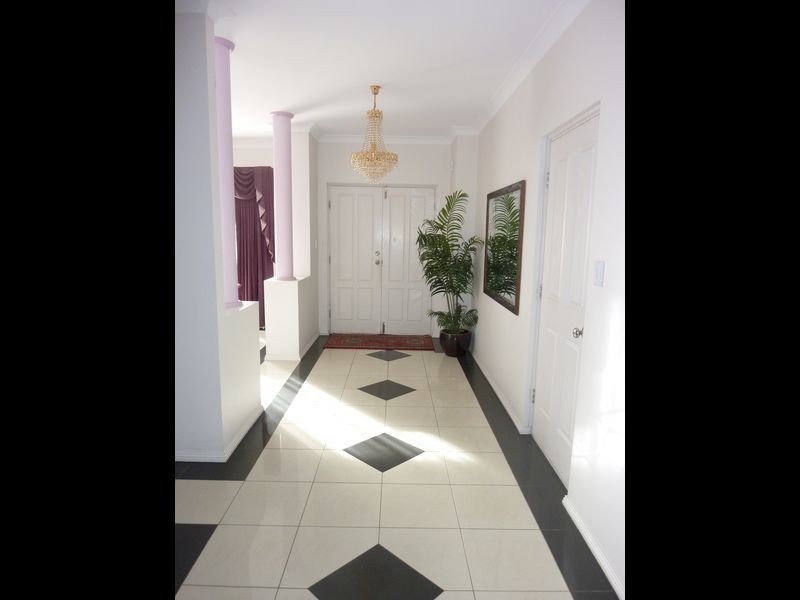 7 Isla Circuit, Mawson Lakes SA 5095