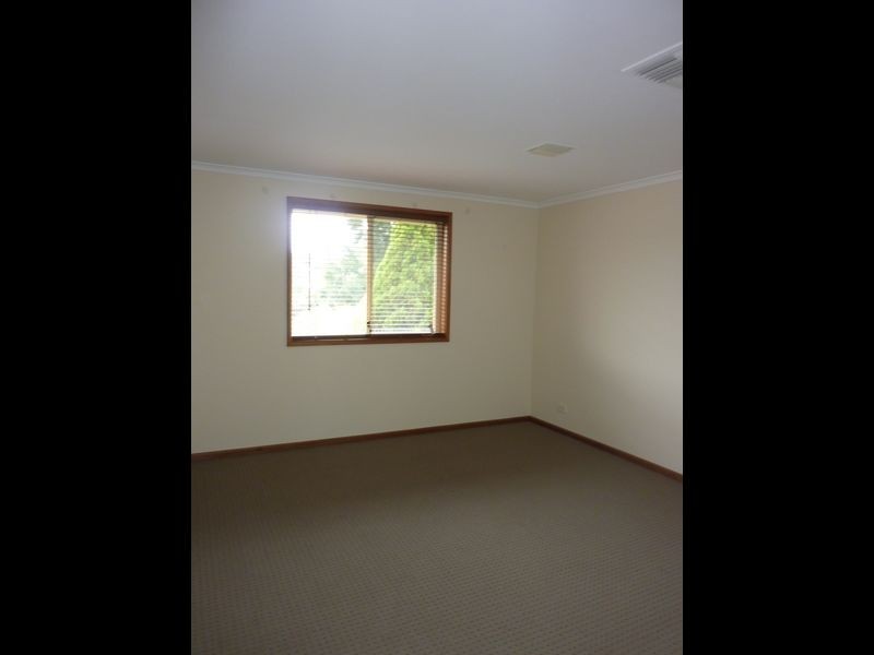 2 Reseda Court, Wynn Vale SA 5127