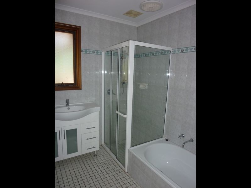 5 Anne Marie Court, Golden Grove SA 5125