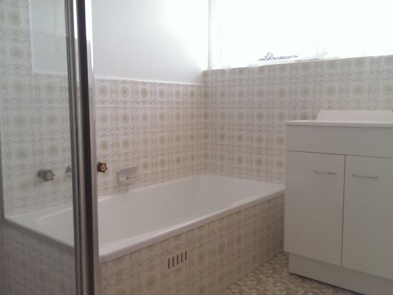 11 Landy Ave, Gulfview Heights SA 5096