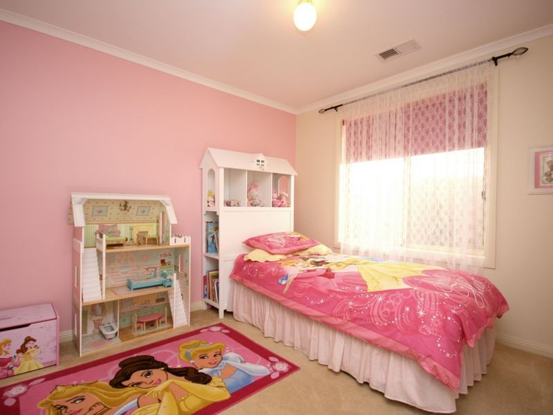 23 Olde Coach Road, Greenwith SA 5125