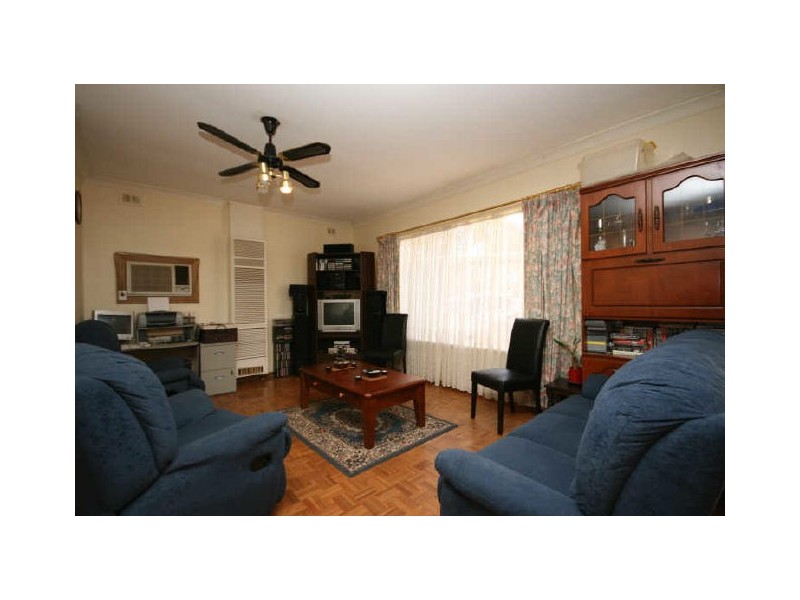 10 Goodwin Court, Para Hills SA 5096