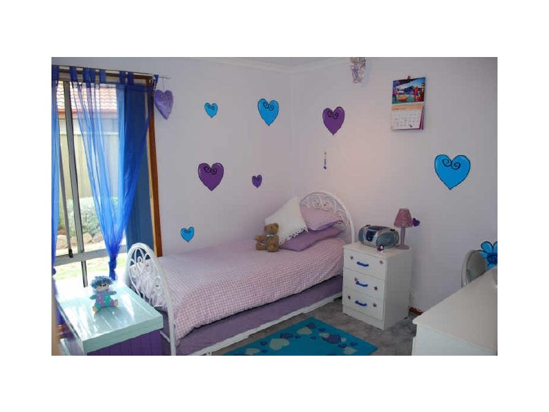 11B Pantowora Drive, Hope Valley SA 5090