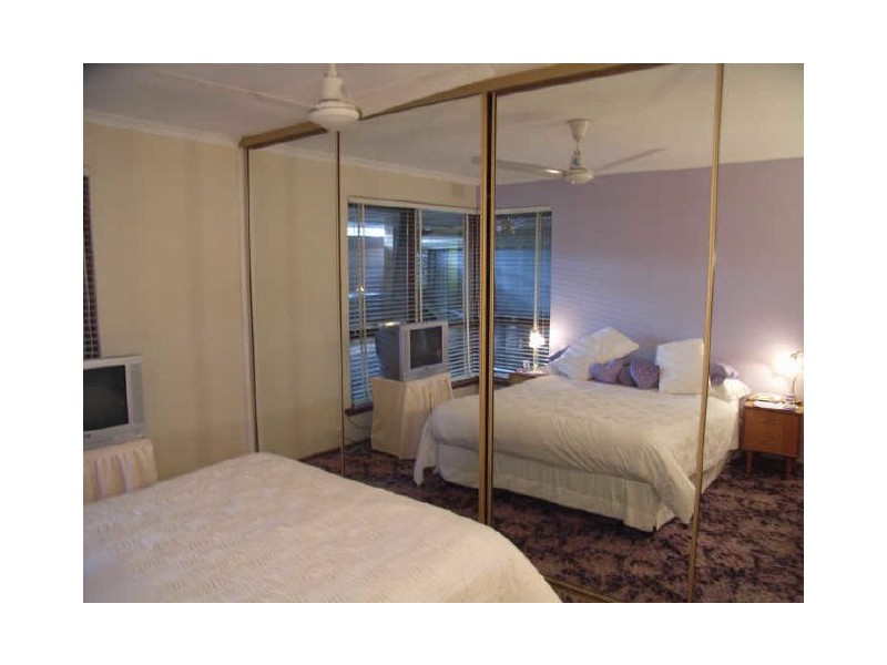 9 Heysen Ave, Hope Valley SA 5090