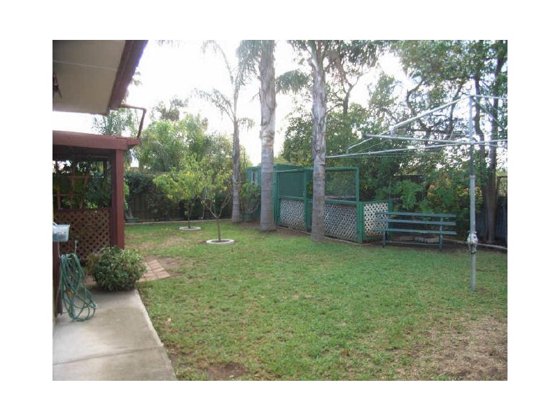 9 Heysen Ave, Hope Valley SA 5090