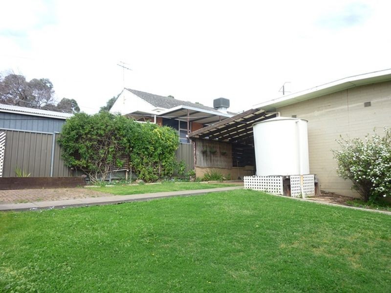 28 Goodwin Court, Para Hills SA 5096