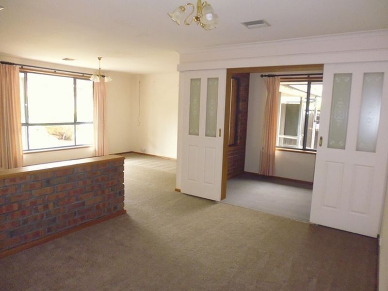 26 Laburnum Drive, Greenwith SA 5125