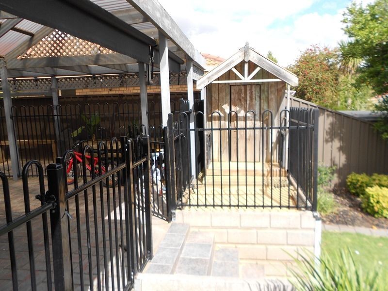 26 Laburnum Drive, Greenwith SA 5125