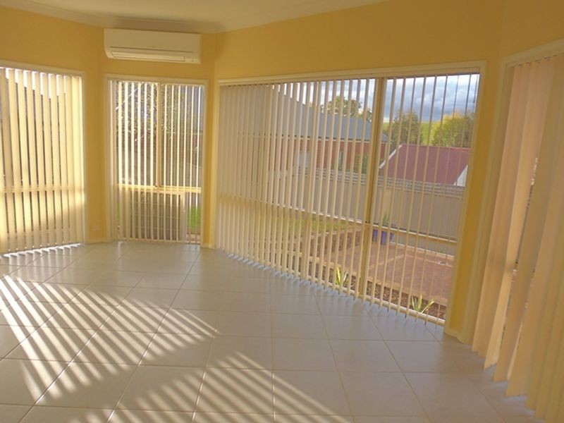 8 Hedgerow Court, Greenwith SA 5125