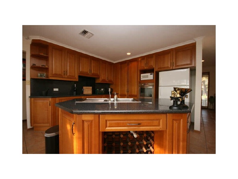 5 Greenfinch Court, Wynn Vale SA 5127