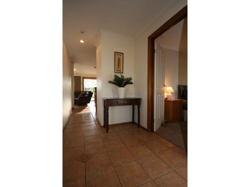 5 Greenfinch Court, Wynn Vale SA 5127