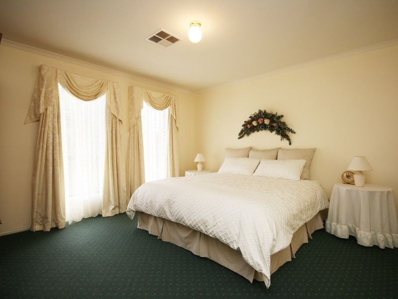 13 Highgate Place, Golden Grove SA 5125