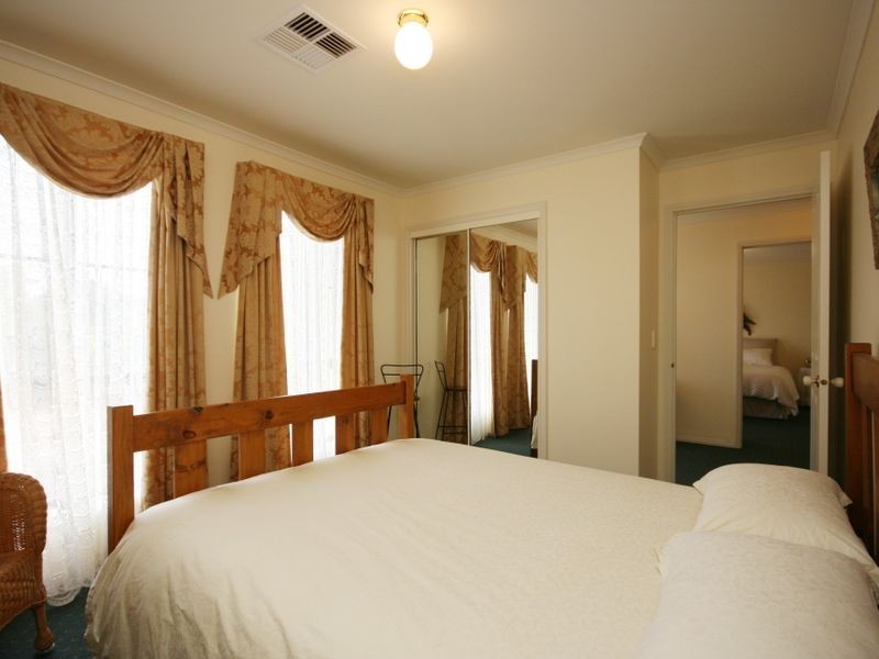 13 Highgate Place, Golden Grove SA 5125