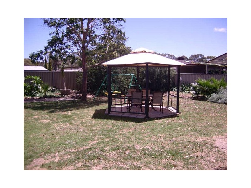 8 Shiraz Street, Wynn Vale SA 5127