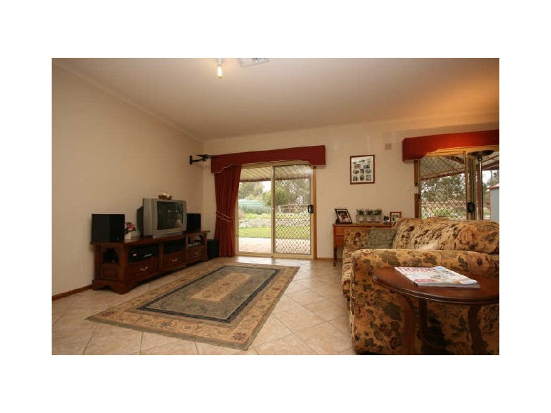 16 Memorial Drive, Kersbrook SA 5231