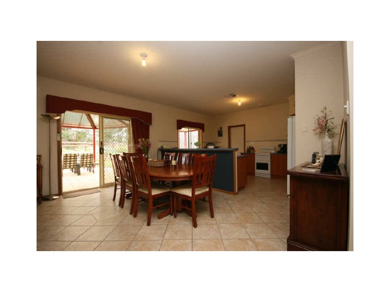 16 Memorial Drive, Kersbrook SA 5231