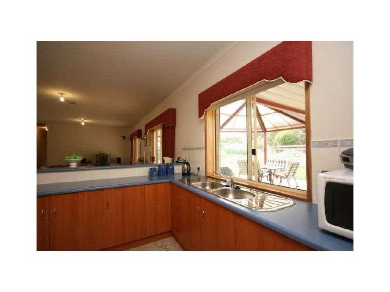 16 Memorial Drive, Kersbrook SA 5231