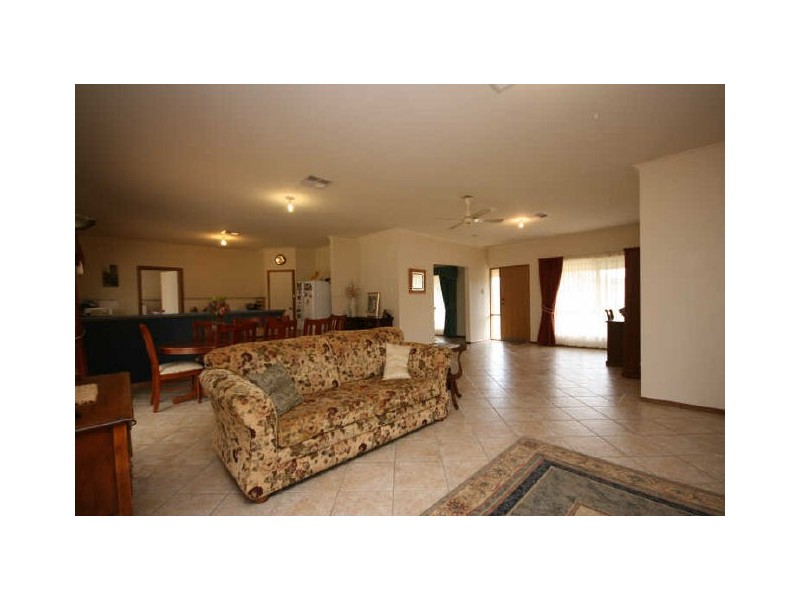 16 Memorial Drive, Kersbrook SA 5231