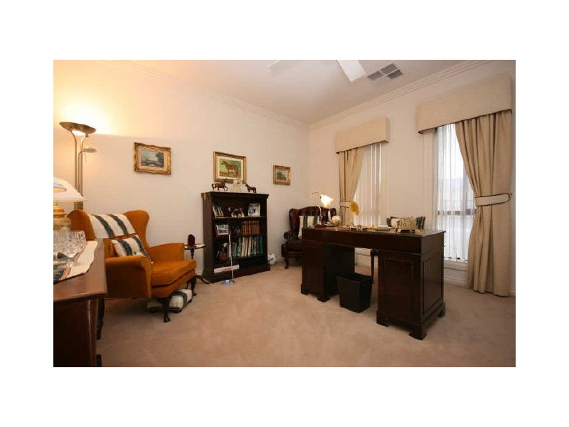 48 Grasswren Way, Mawson Lakes SA 5095