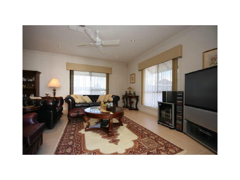 48 Grasswren Way, Mawson Lakes SA 5095