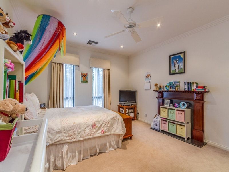 48 Grasswren Way, Mawson Lakes SA 5095