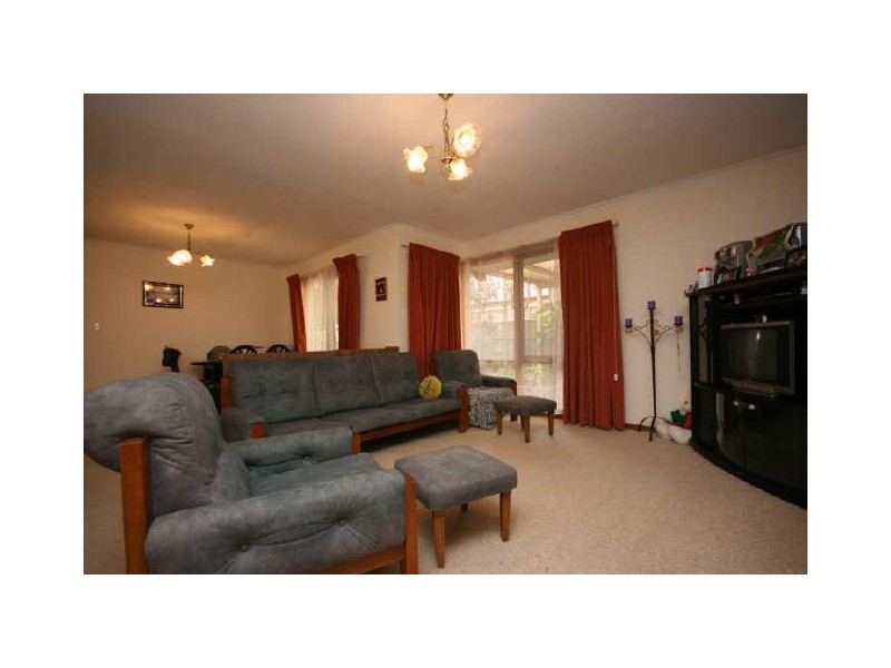 21 Frontignac Court, Wynn Vale SA 5127