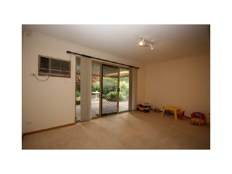 21 Frontignac Court, Wynn Vale SA 5127