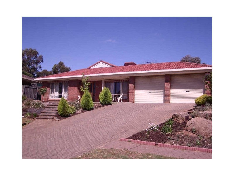 2 Meadow Lane, Gulfview Heights SA 5096