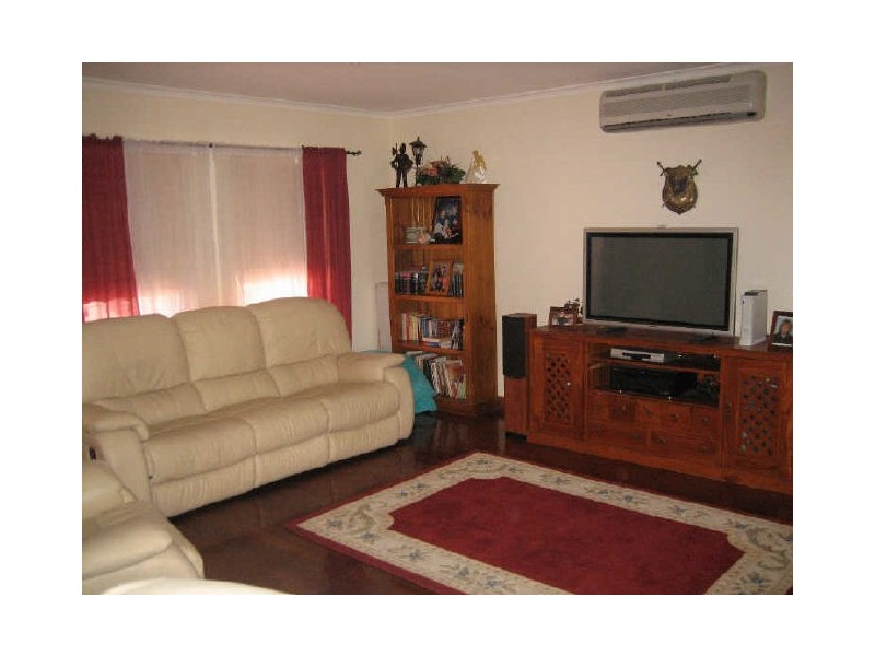 8 Arkaba Road, Fairview Park SA 5126