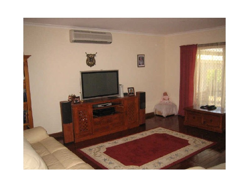 8 Arkaba Road, Fairview Park SA 5126